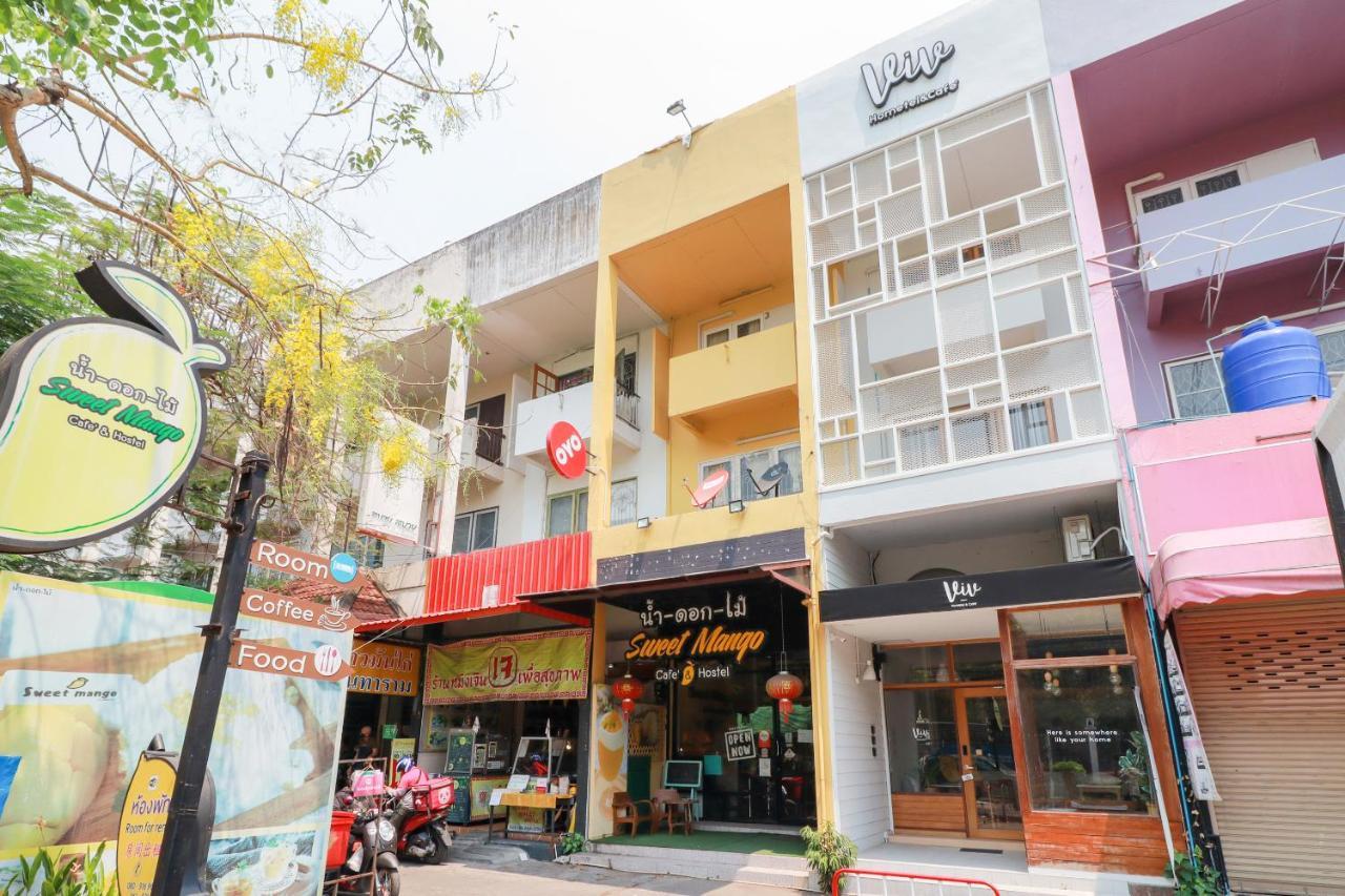 Oyo 743 Sweet Mango Cafe And