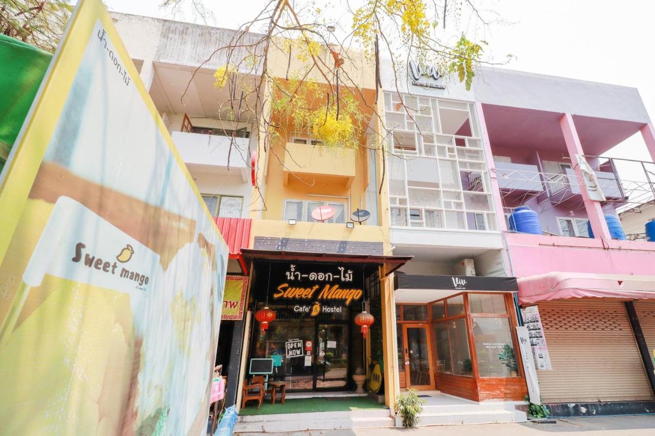 Oyo 743 Sweet Mango Cafe And Khách sạn 2*